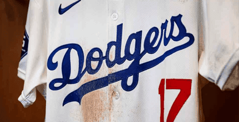 Cover Image for Shohei Ohtani game-used Dodgers jersey being auctioned by team