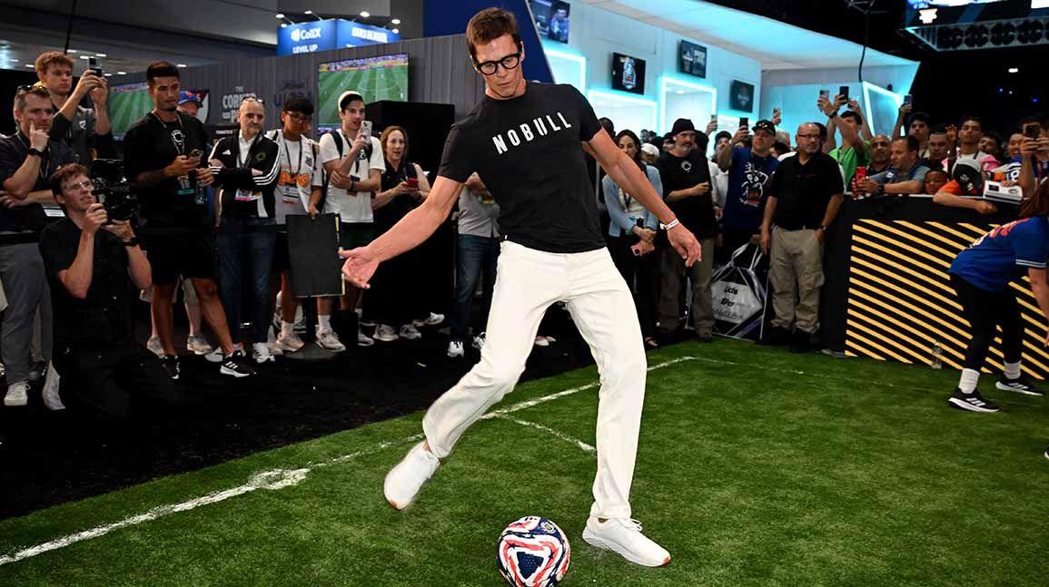 Cover Image for Meet the fan who's right behind Tom Brady on the Fanatics Games leaderboard