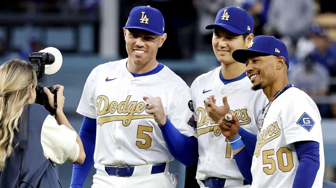 Cover Image for Shohei Ohtani, Dodgers rule MLB jersey sales to start 2025