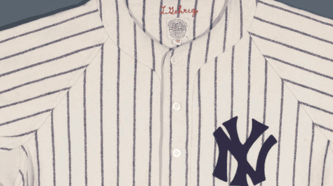 Cover Image for Gehrig's final Yankees jersey to sell alongside Jackie Robinson's Hall of Fame ring this fall