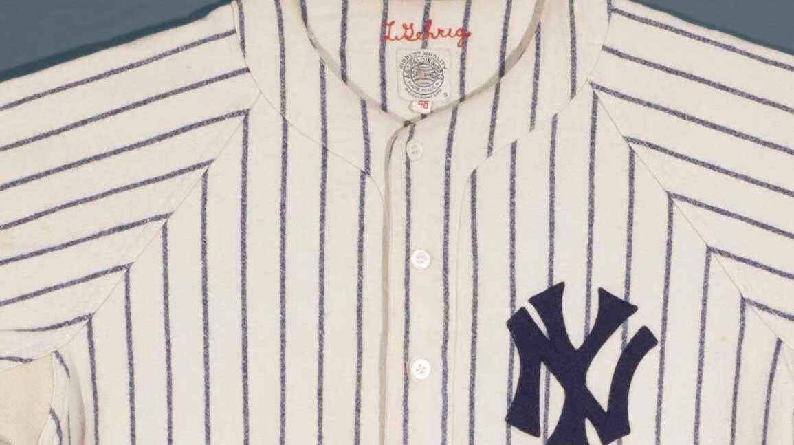 Cover Image for Lou Gehrig's last Yankees jersey to hit auction block in October