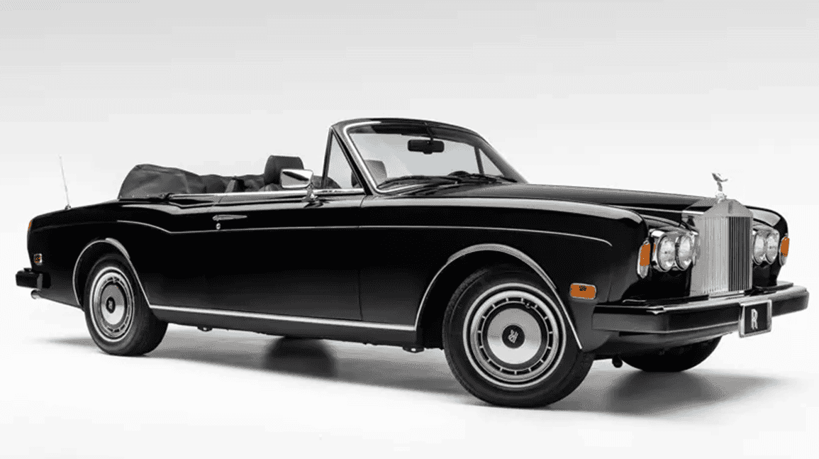 Cover Image for Rolls-Royce gifted to Wayne Gretzky to sell at auction