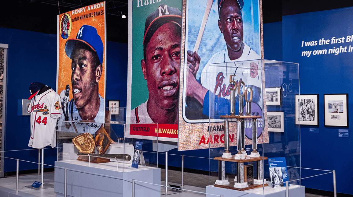 Cover Image for 'More Than Brave' exhibit honors Hank Aaron's legacy on and off field