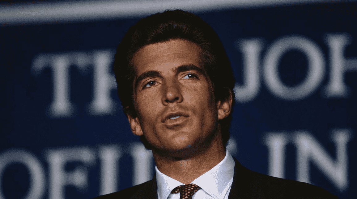 Cover Image for "George" magazine seeing surge in collectibility among JFK Jr. FX show