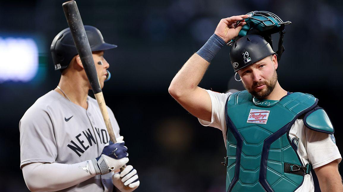 Cover Image for MLB awards for 2025: MVP, top rookie, least valuable player in the hobby