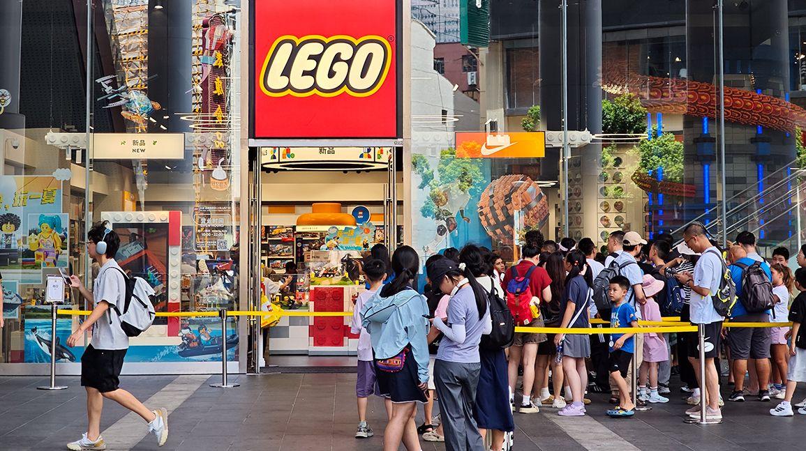 Cover Image for LEGO reports 12% growth in first half of 2025