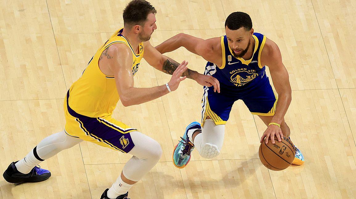 Cover Image for Steph Curry bumps Luka Dončić from top spot on NBA jersey sales list
