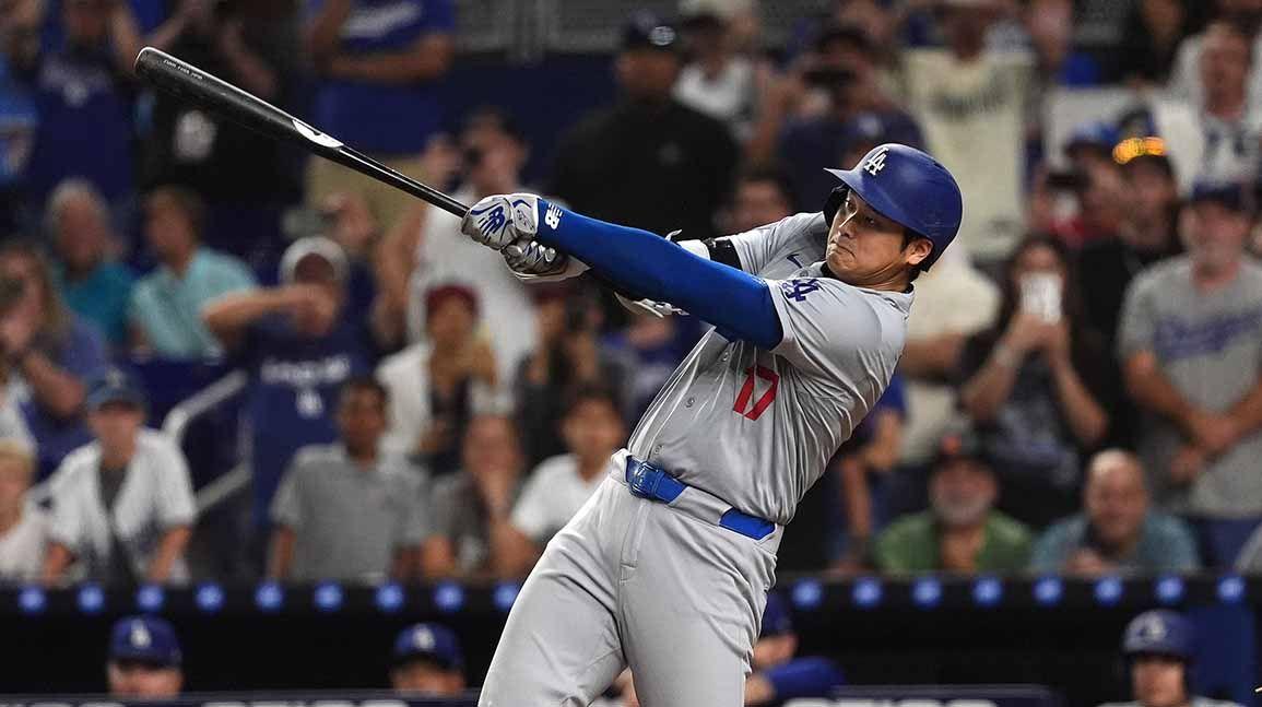 Cover Image for Shohei Ohtani 51st HR ball sells for $427,000 at Goldin