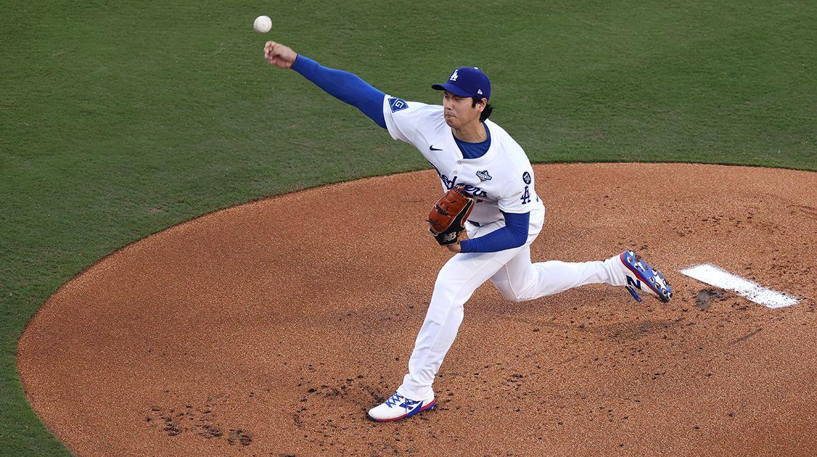 Cover Image for Shohei Ohtani-pitched ball from World Series sells for eye-popping $175k