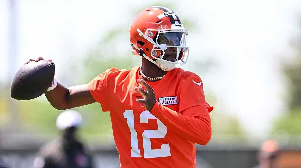 Cover Image for Shedeur Sanders leads all NFL rookies in jersey sales