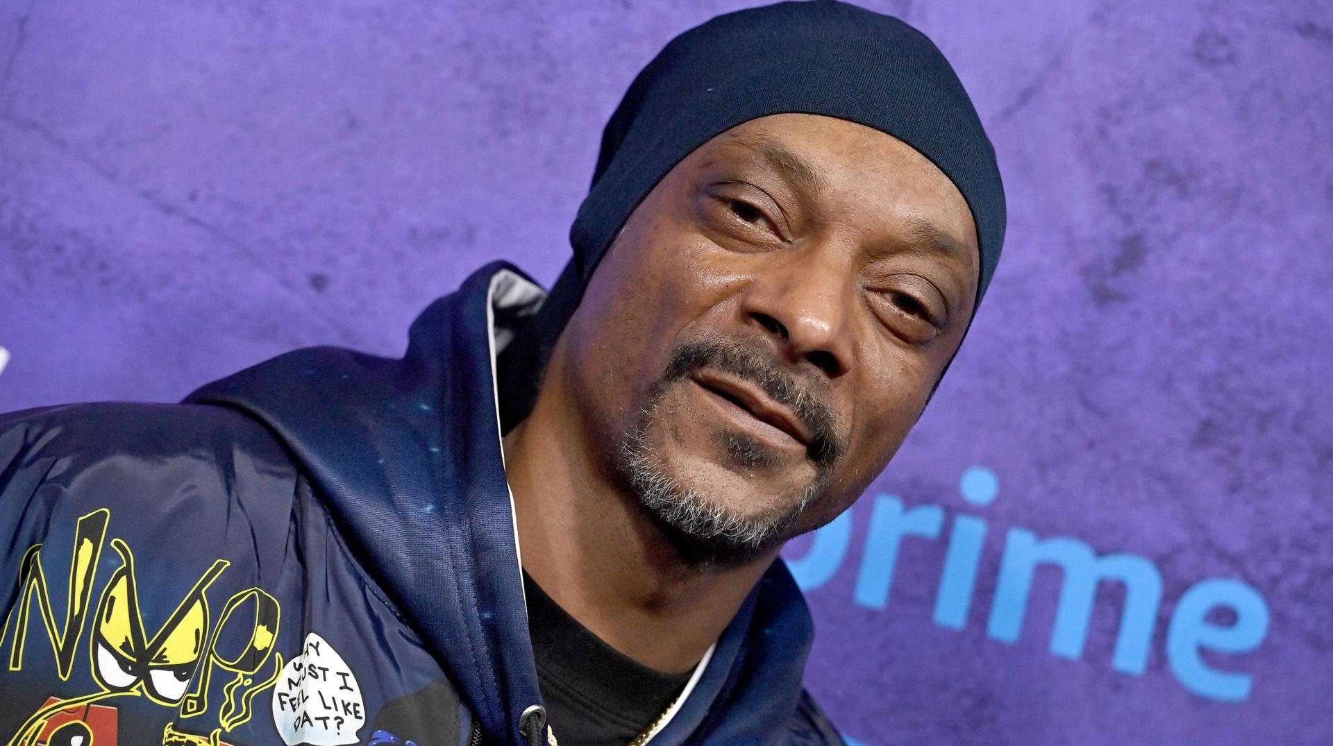 Snoop Dogg’s smoked blunt sells for nearly $5K 
