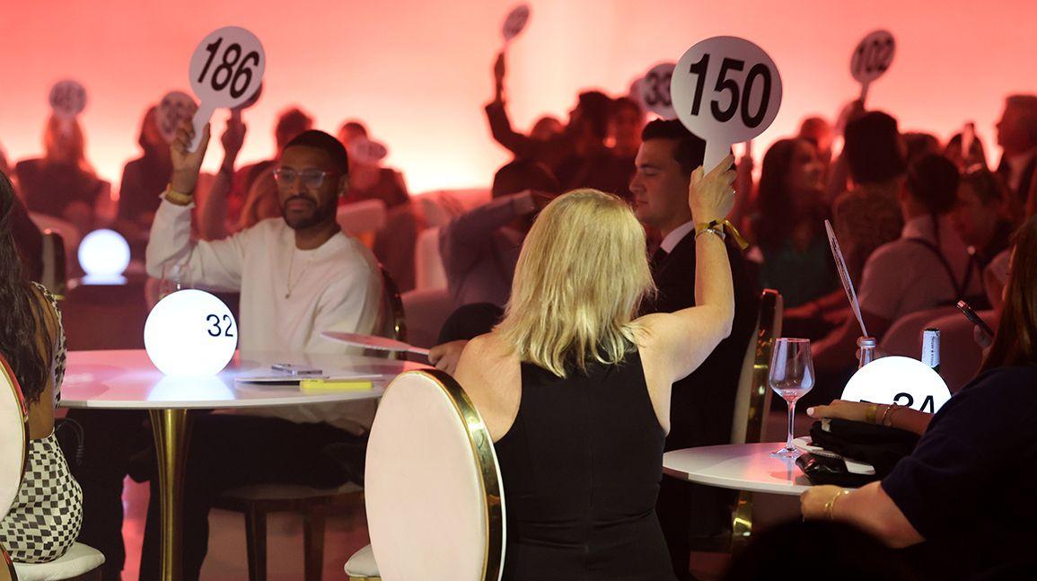 Shill bidding controversy sparks debate in the hobby