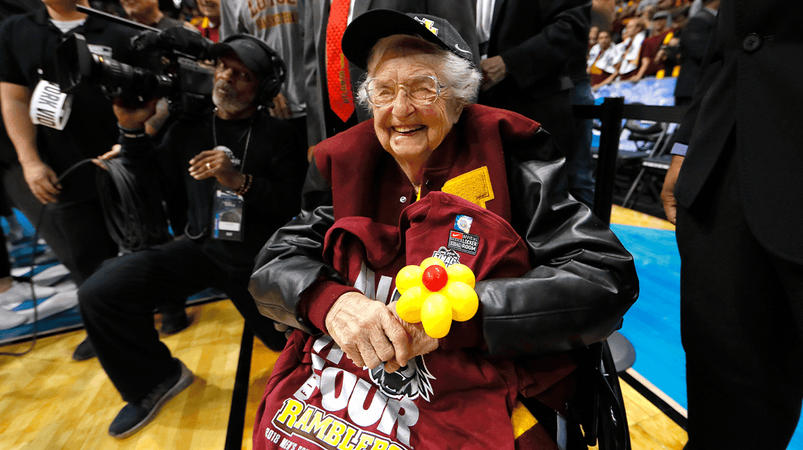 Cover Image for Loyola Chicago to honor Sister Jean with jersey patch